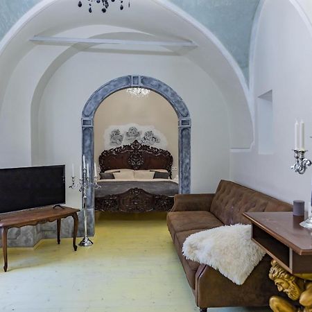 Apartman Charlotte V Dome So Studnou Na Streche Banská Štiavnica エクステリア 写真