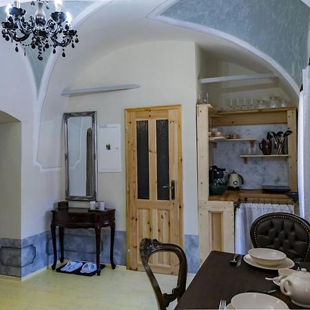 Apartman Charlotte V Dome So Studnou Na Streche Banská Štiavnica エクステリア 写真