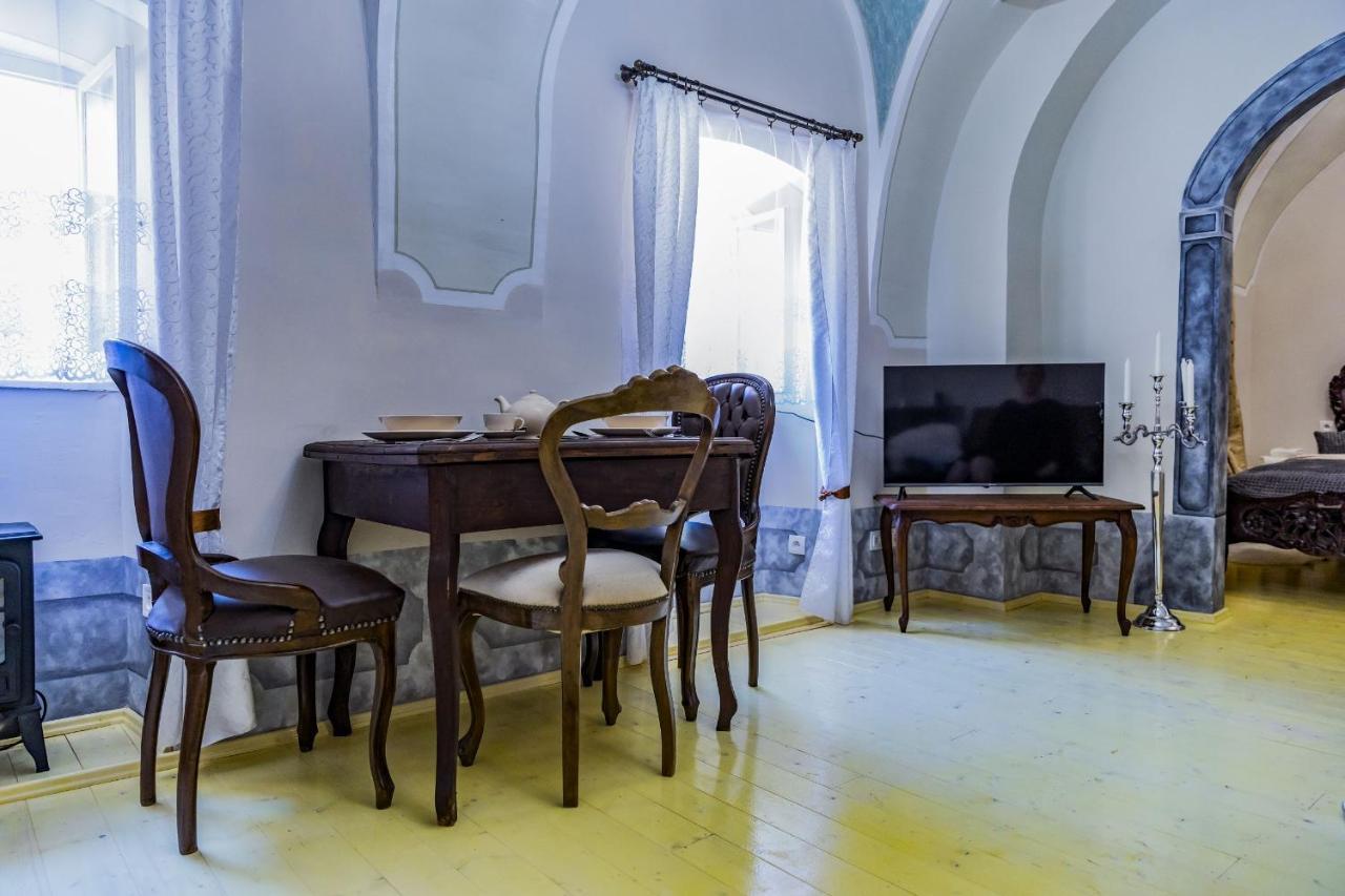 Apartman Charlotte V Dome So Studnou Na Streche Banská Štiavnica エクステリア 写真
