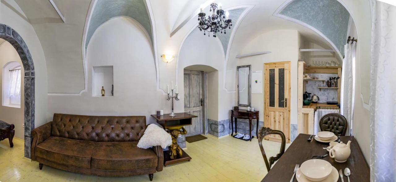 Apartman Charlotte V Dome So Studnou Na Streche Banská Štiavnica エクステリア 写真