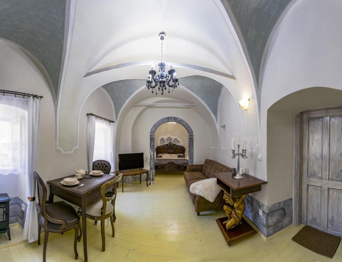 Apartman Charlotte V Dome So Studnou Na Streche Banská Štiavnica エクステリア 写真